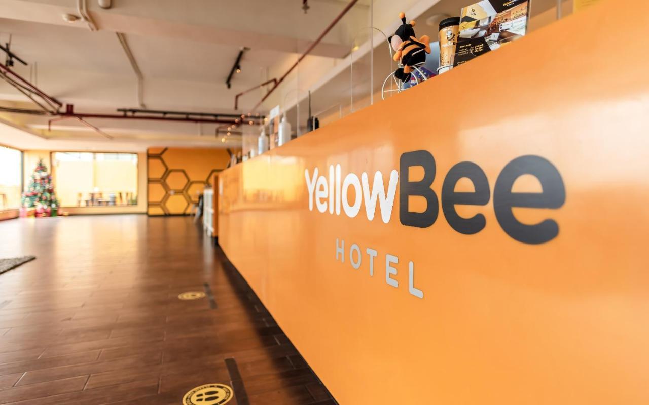 Yellow Bee Tangerang Exterior photo