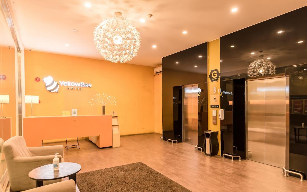 Yellow Bee Tangerang Exterior photo